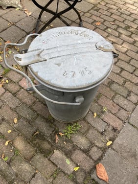 Zinken vuilnisemmer