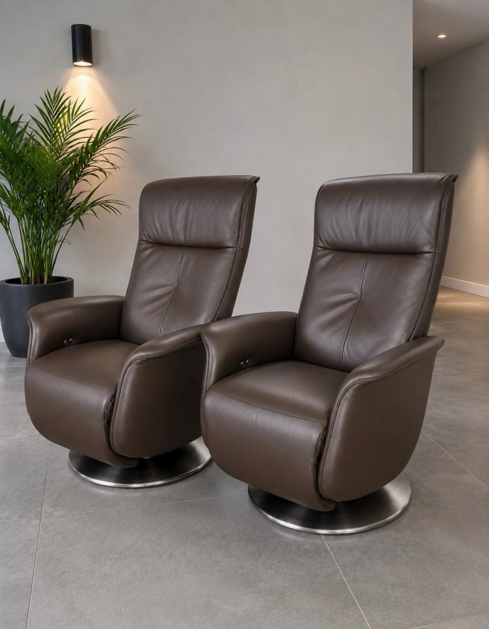 Te koop 2 elektrische draai relaxstoelen/ fauteuils