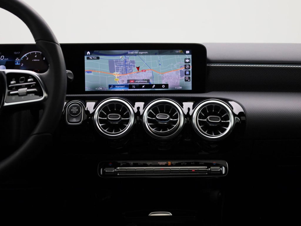 Mercedes-Benz A-Klasse 200 business solution luxury | automaat | panoramada