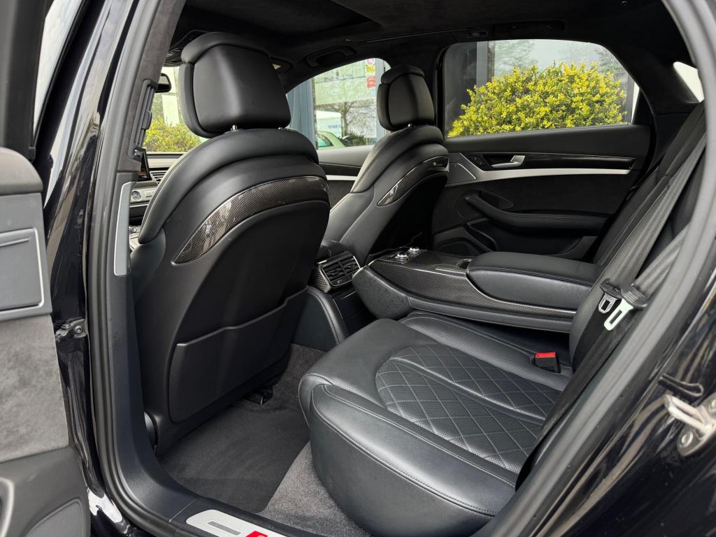Audi A8 4.0 tfsi s8 quattro *700pk! *abt* keramisch * nachtzicht * massage