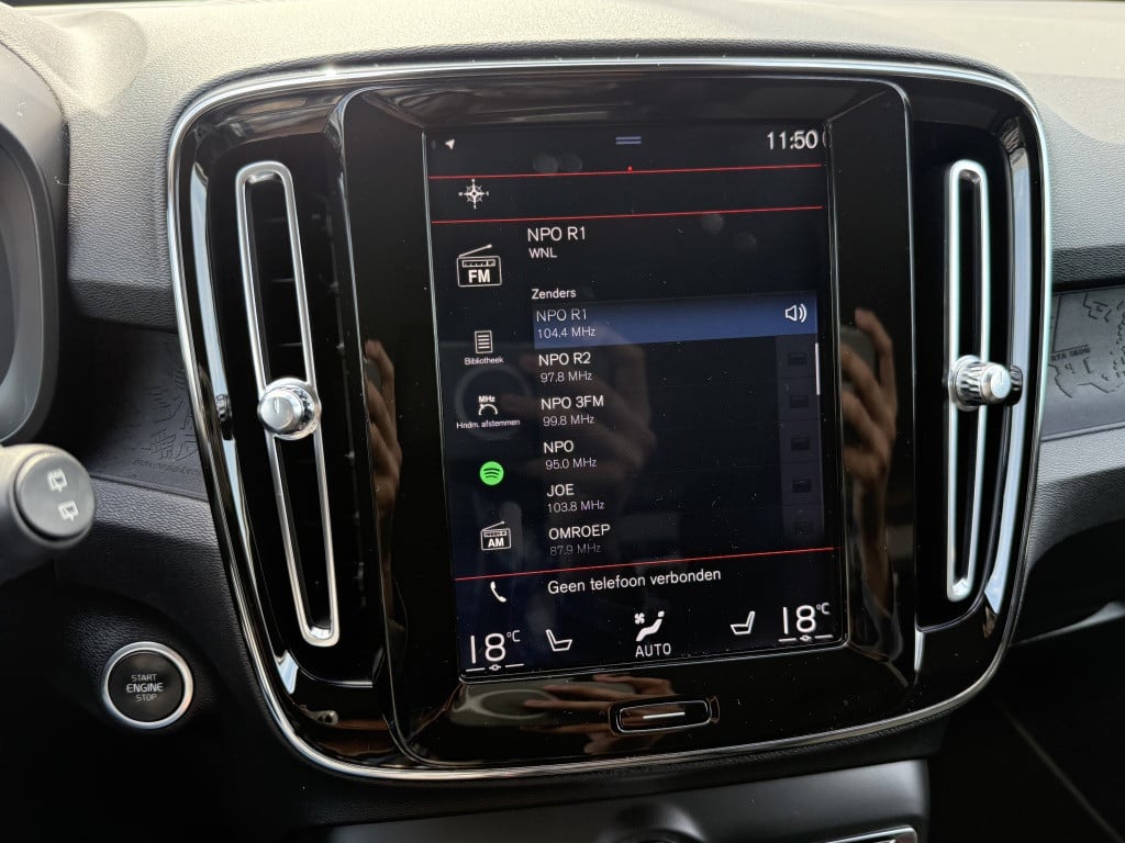 Volvo XC40 t3 160pk momentum | camera| trekhaak| h&k sound| stoelverw| carp