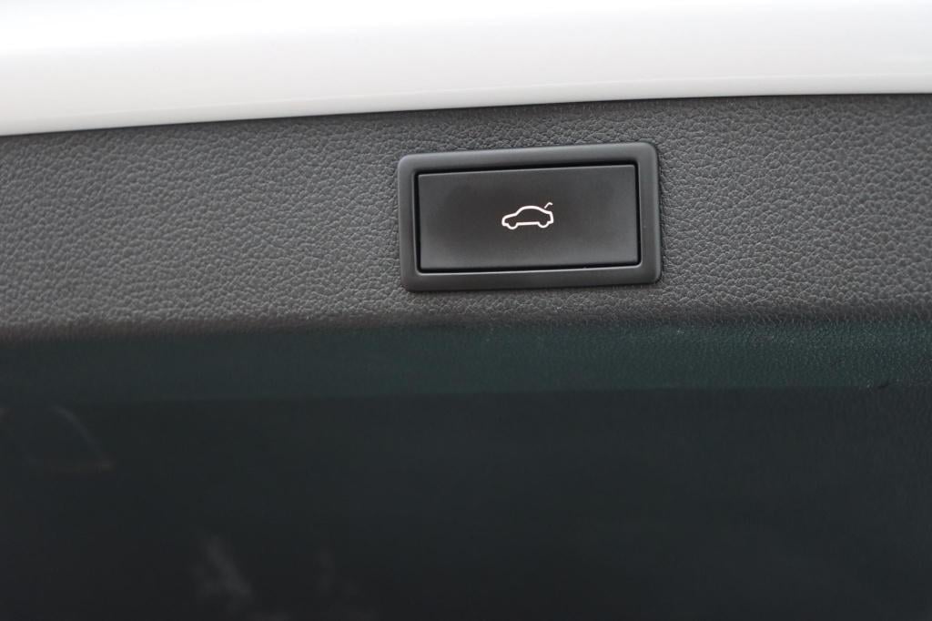 Skoda Superb combi 1.4 tsi iv sportline business 218pk dsg6