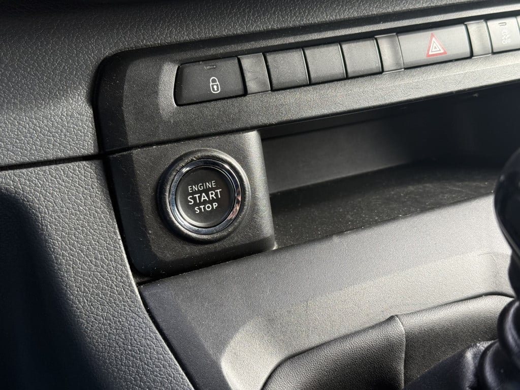 Toyota Proace worker 2.0 d-4d professional long dc | nl-auto | 2x schuifd. 