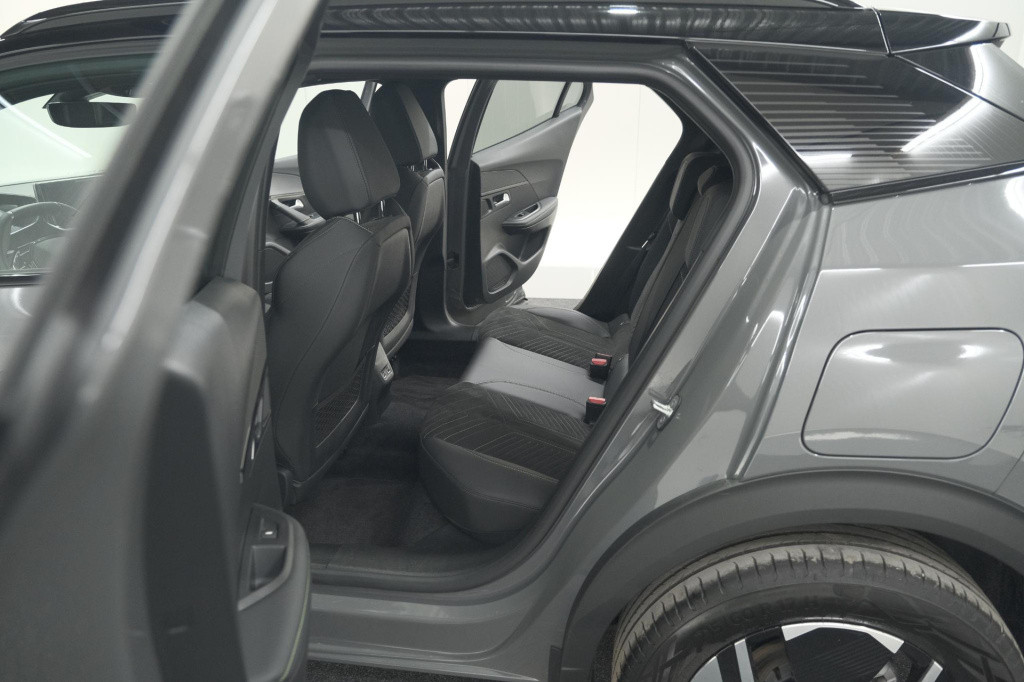Peugeot 2008 puretech 130 eat8 gt | 360 camera | stoelmassage | adaptieve c