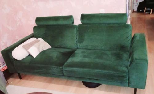 Fluweelgroene bank - 226x90 cm, gekocht februari 2023