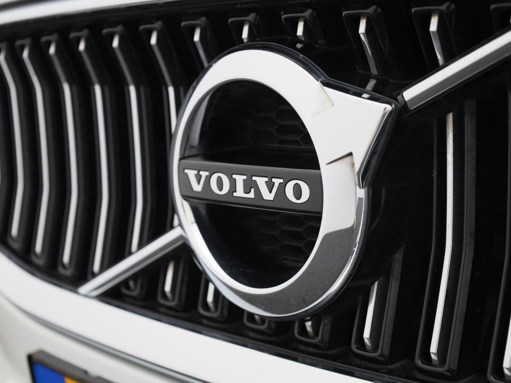 Volvo V60 2.0 b4 inscription | automaat | lmv | virtual cockpit | parkeer s