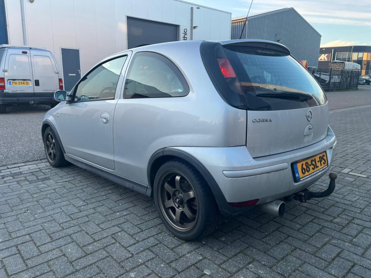 1.8-16V Gsi Silverline/ Dakraam/Airco/Elek Spiegels/ Sportieve velg Uitlaat