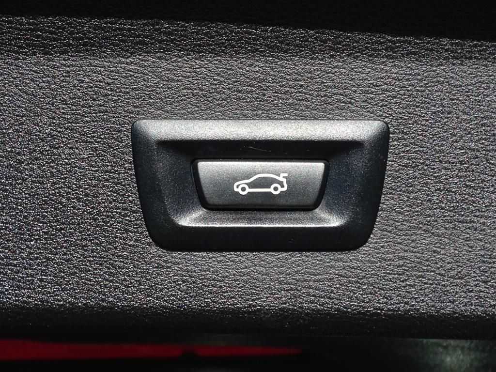 BMW X1 sdrive18i x-line | leder | led