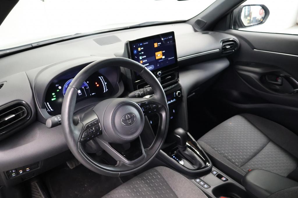 Toyota Yaris Cross 1.5 hybrid 115 first