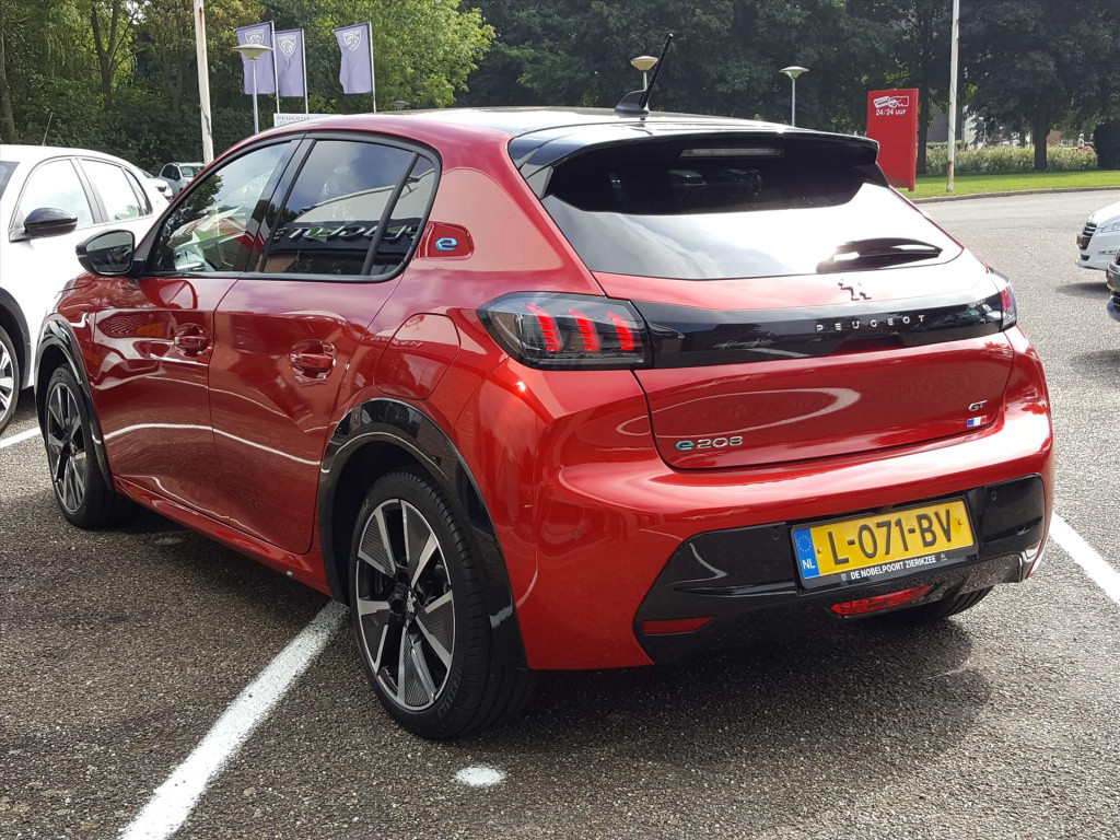 Peugeot 208 gt pack ev 50kwh 136pk/12%bytelling+btw | 3-fase navigatie | cr