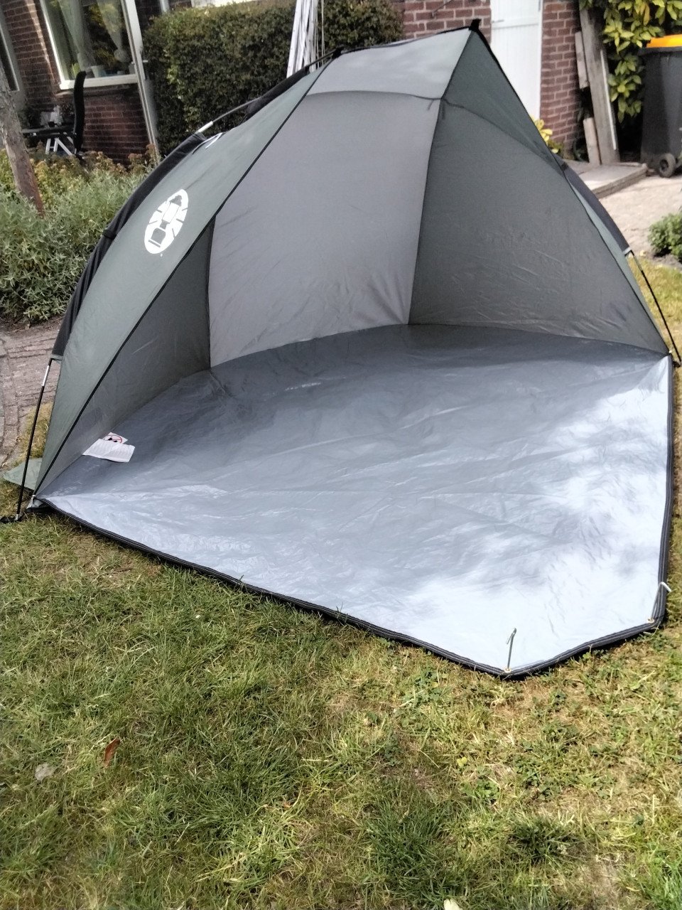 Strandtent coleman 1x gebruikt.