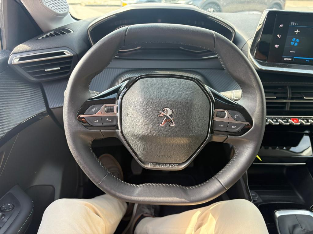 Peugeot 208 1.2 puretech allure pack