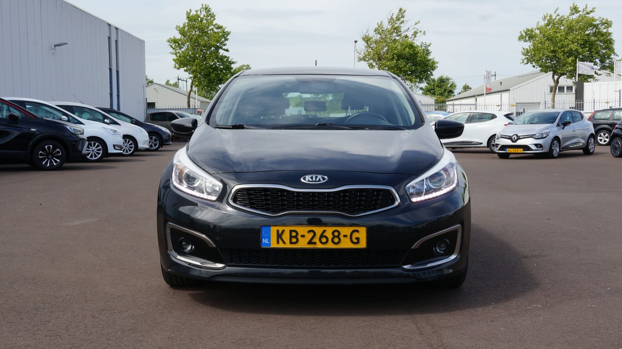 Kia cee'd 1.6 GDI First Edition rijklaar incl garantie