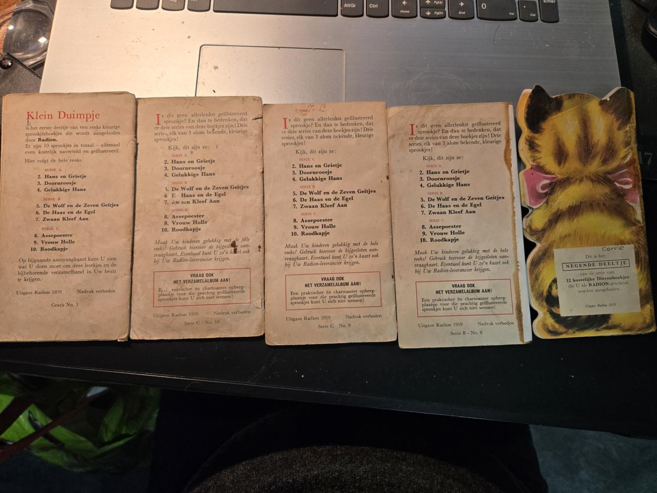 6 stuks Radion sprookjesboekjes uit 1959.