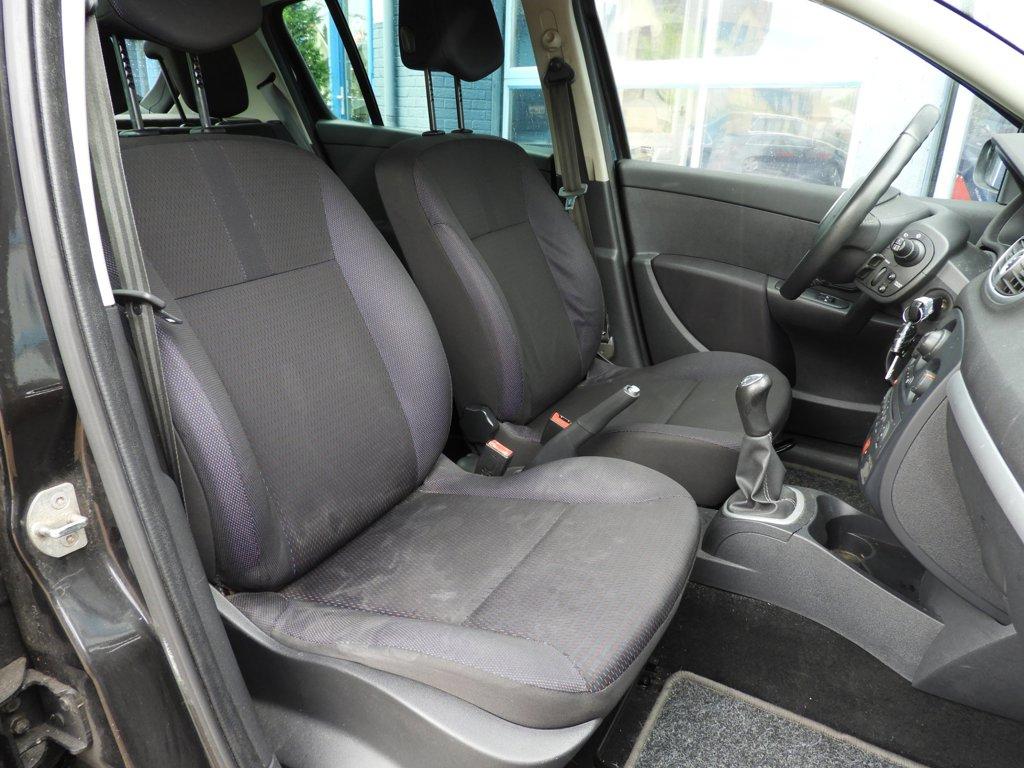 Renault Clio 1.2-16v dynamique nieuwe apk