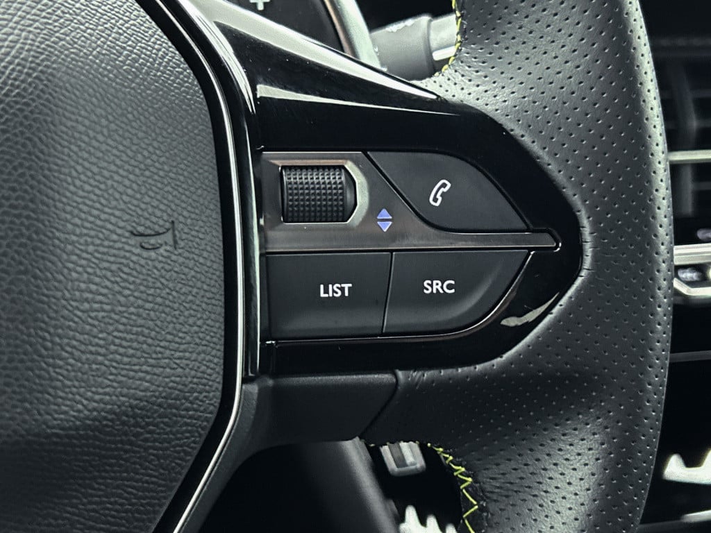 Peugeot 208 100 pk automaat gt-line stoelverwarming | navi | keyless entry