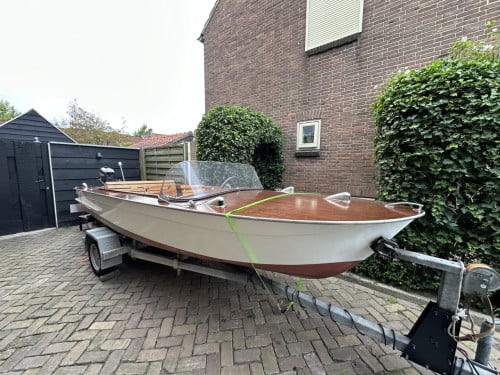 Vintage boot te koop