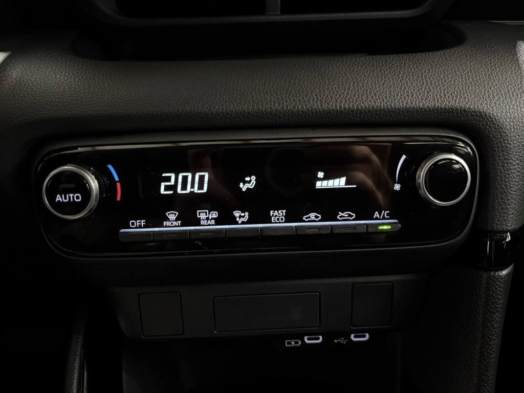 Toyota Yaris 1.5 hyb. 115 first edition | pdc |