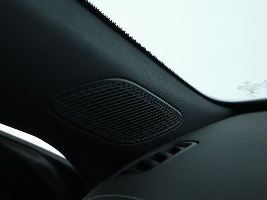 Mercedes-Benz Cla 250 e plug-in hybride elektrische achterklep | smartphone