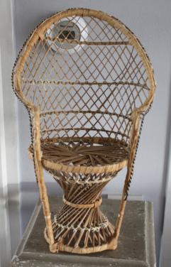 Rieten popen stoeltje