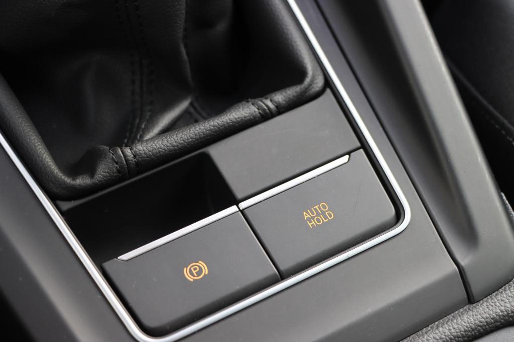 Volkswagen Golf 1.5 tsi life 130pk