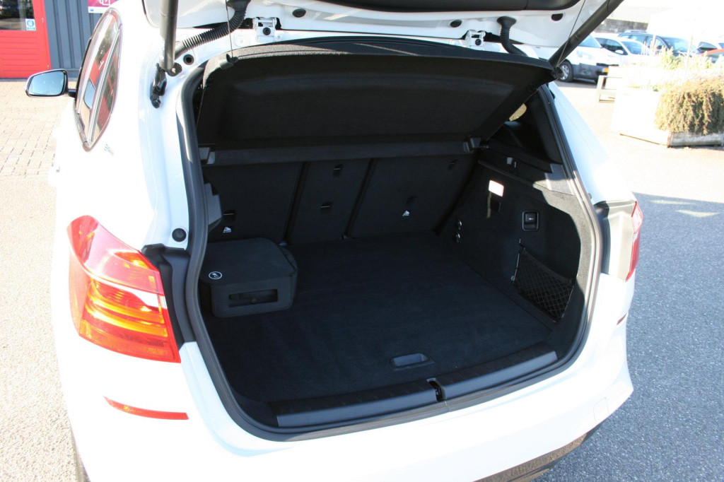 BMW 2-serie active tourer 225xe m-performance high executive