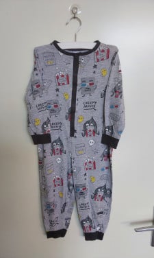 Onesie van het merk C&A in maat 98