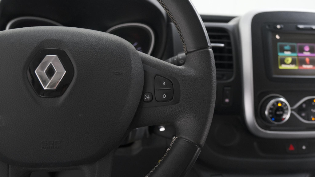 Renault Trafic 2.0 dci 170 t29 l2h1 dc comfort | navi | trekhaak | camera |