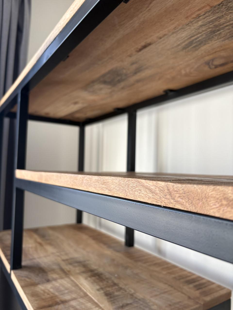 Industrieele open kast