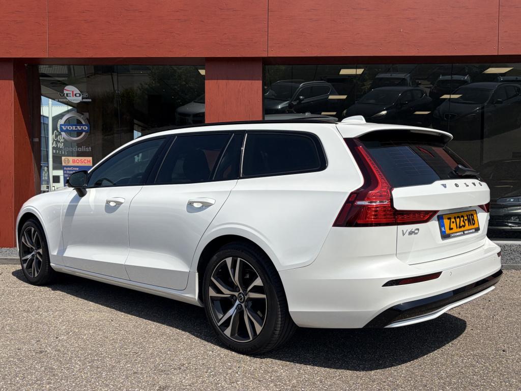 Volvo V60 2.0 b4 plus dark