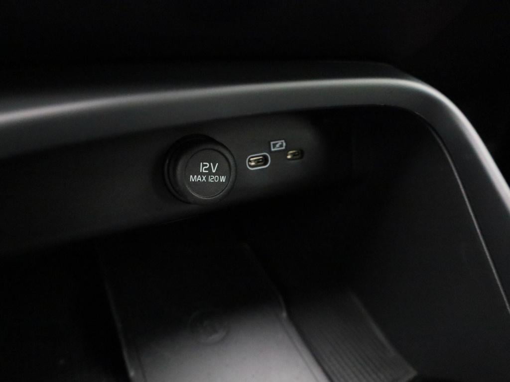 Volvo XC40 recharge core | automaat | apple carplay / android auto | virtua