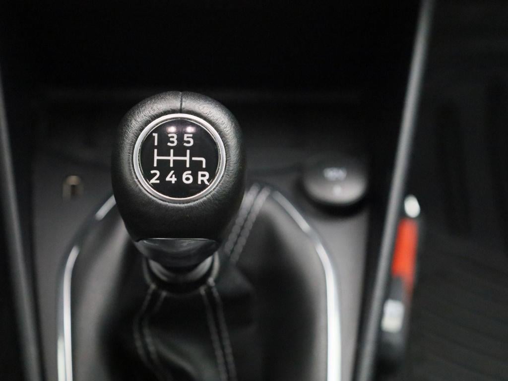 Ford Fiesta 1.0 ecoboost titanium x | lmv | parkeer sensoren | led | naviga