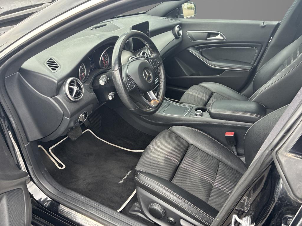 Mercedes-Benz Cla 180 business solution | automaat | navigatie | stoelverwa