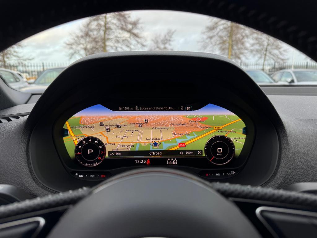 Audi Q2 35 tfsi s-line * virtual cockpit * keyless * matrix led