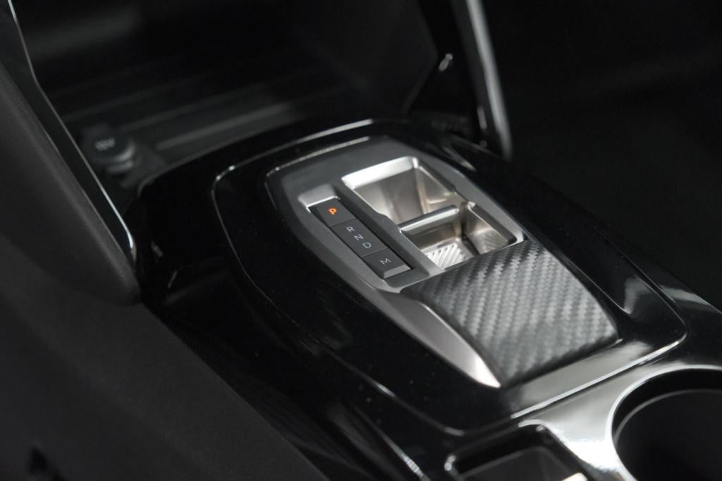 Peugeot 208 1.2 hybrid 110 e-dcs6 allure | apple carplay | parkeersensoren 