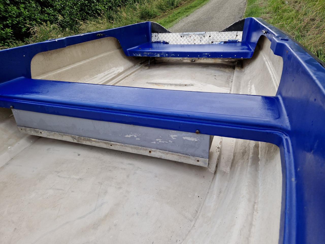 Elan 401 visboot inclusief trailer € 575,-