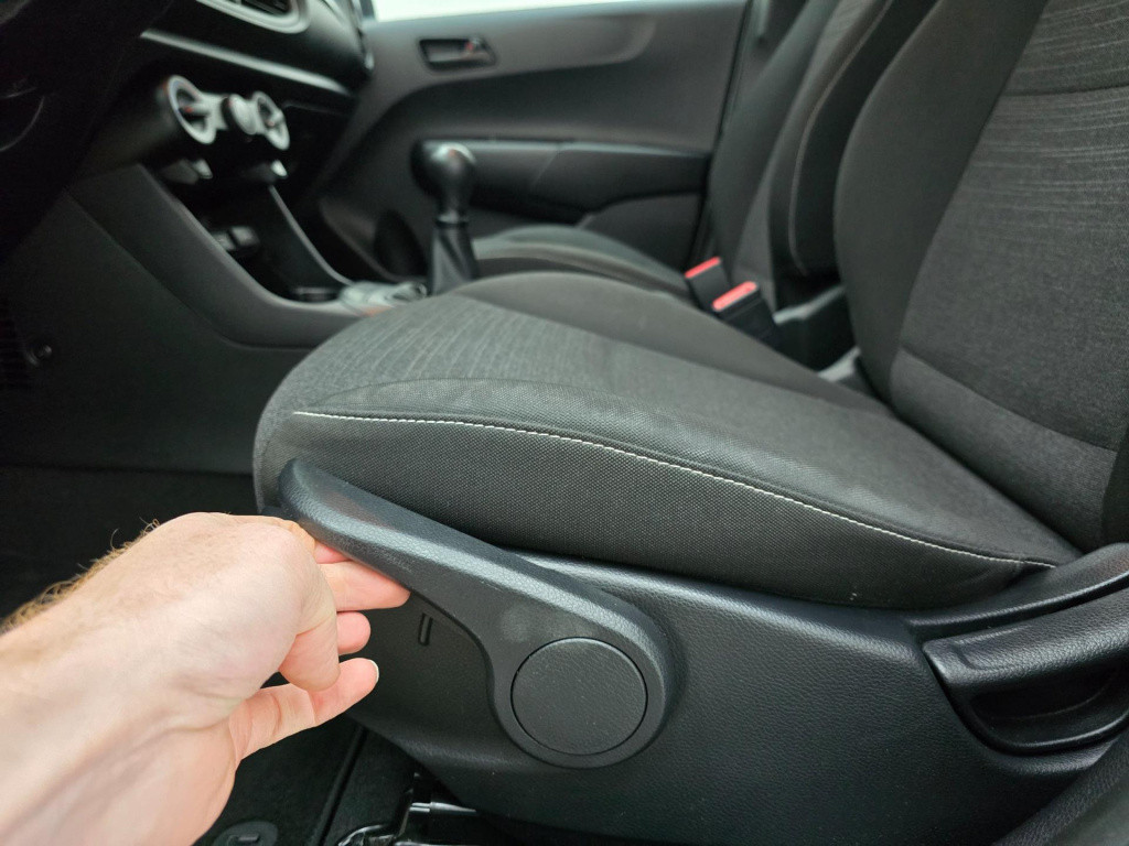 Kia Picanto occasion dealer auto met sportvelgen en bluetooth audio | tweed