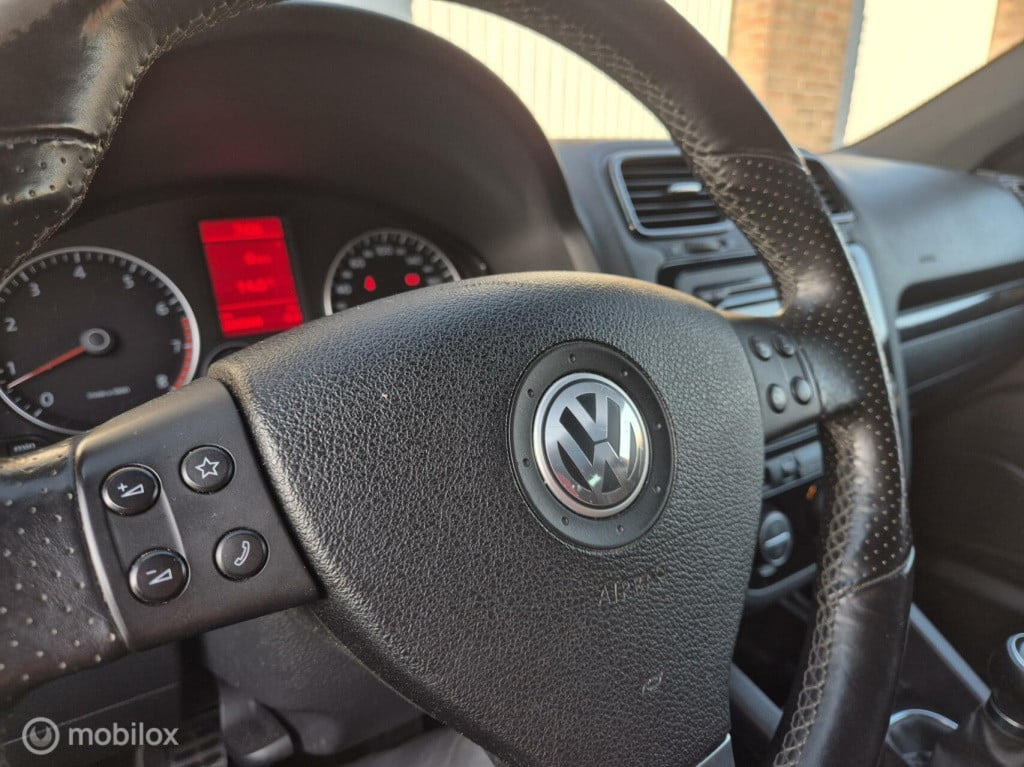 Volkswagen Scirocco 1.4 tsi / stoelverwarming / bose / nieuwe apk