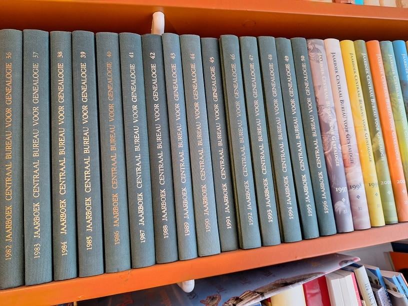 64 delen Jaarboek Centraal Bureau Genealogie 1947-2012