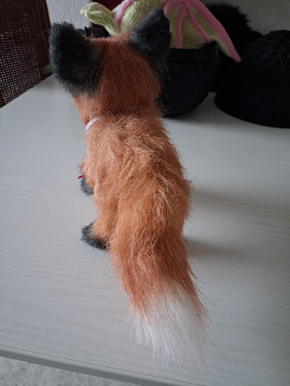 Artdoll vos, poseerbaar