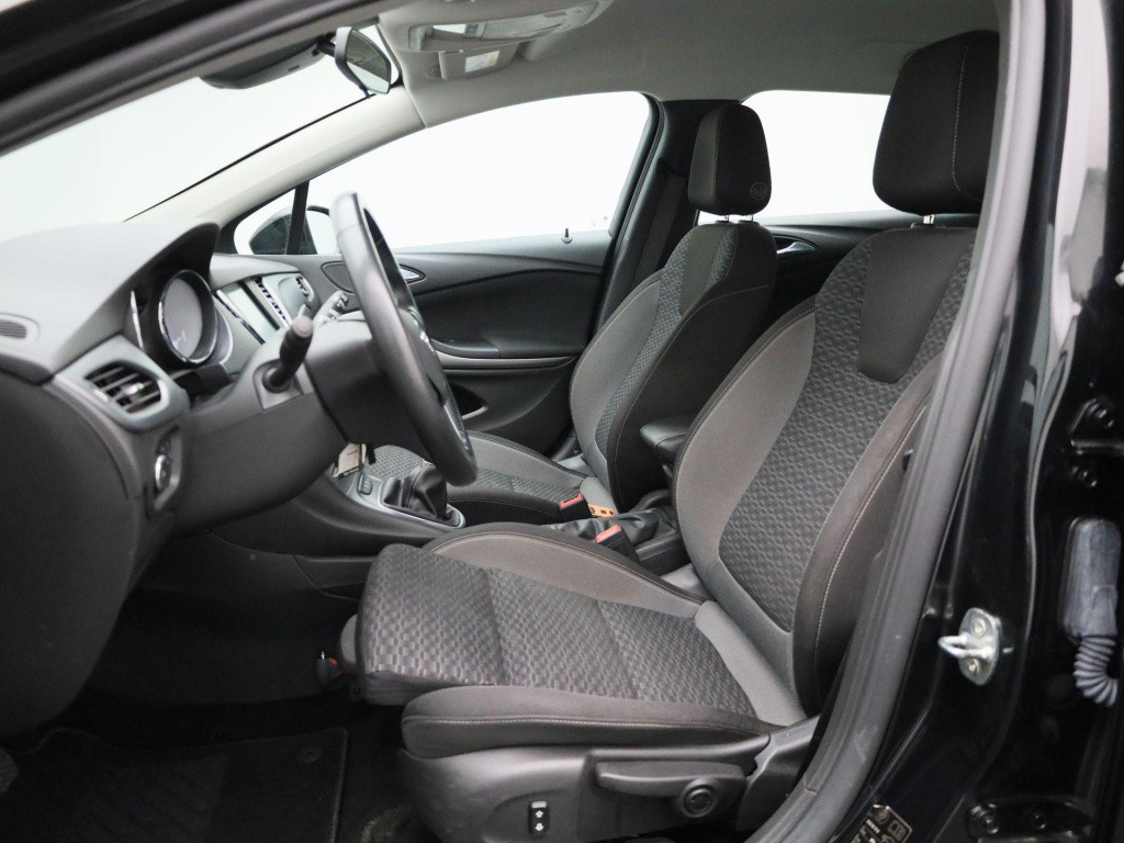 Opel Astra sports tourer 1.2 edition | navigatie | trekhaak | parkeersensor