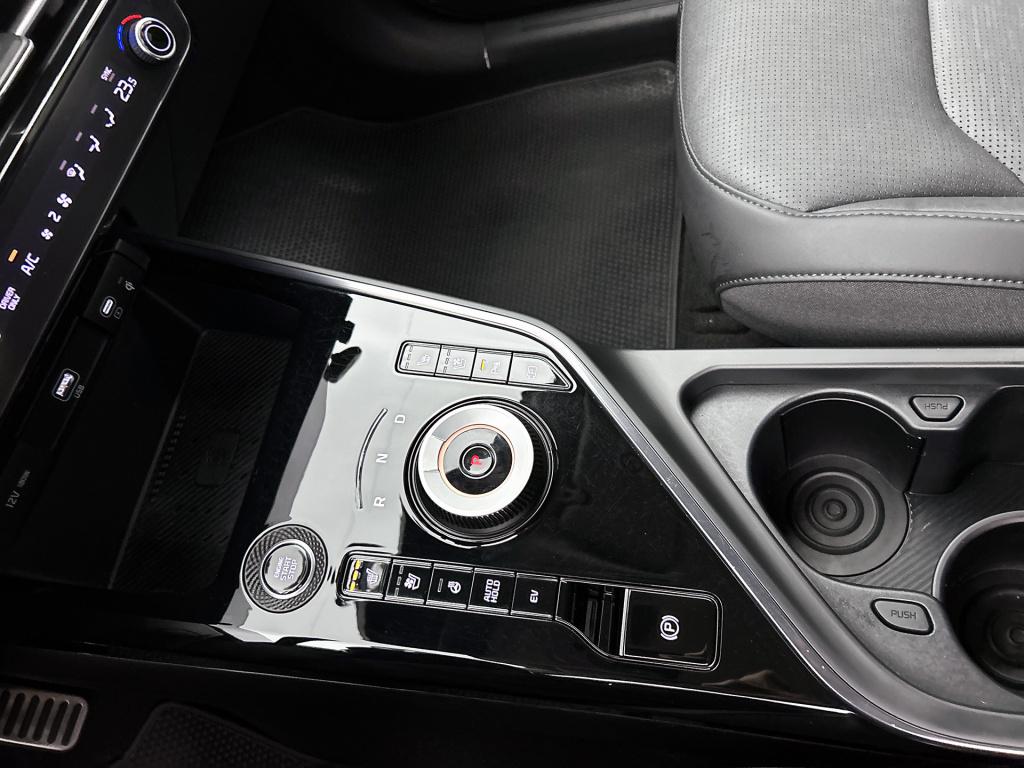 Kia Niro 1.6 gdi phev launch edition