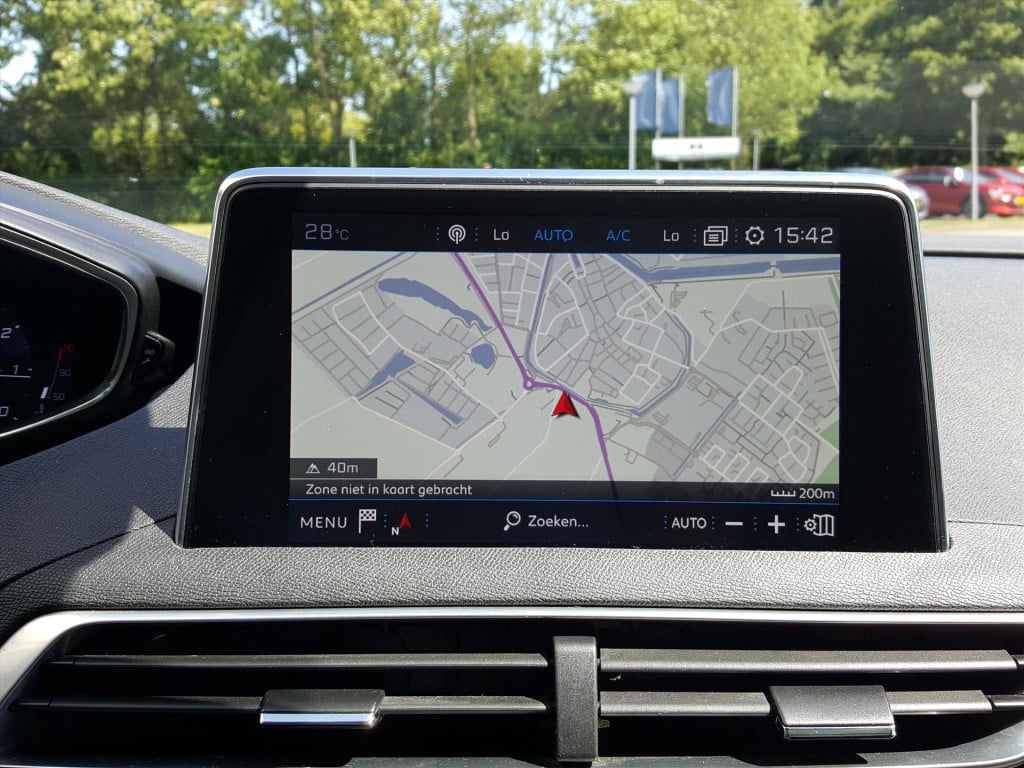 Peugeot 3008 1.2 130pk première automaat navigatie | trekhaak | panoramisch