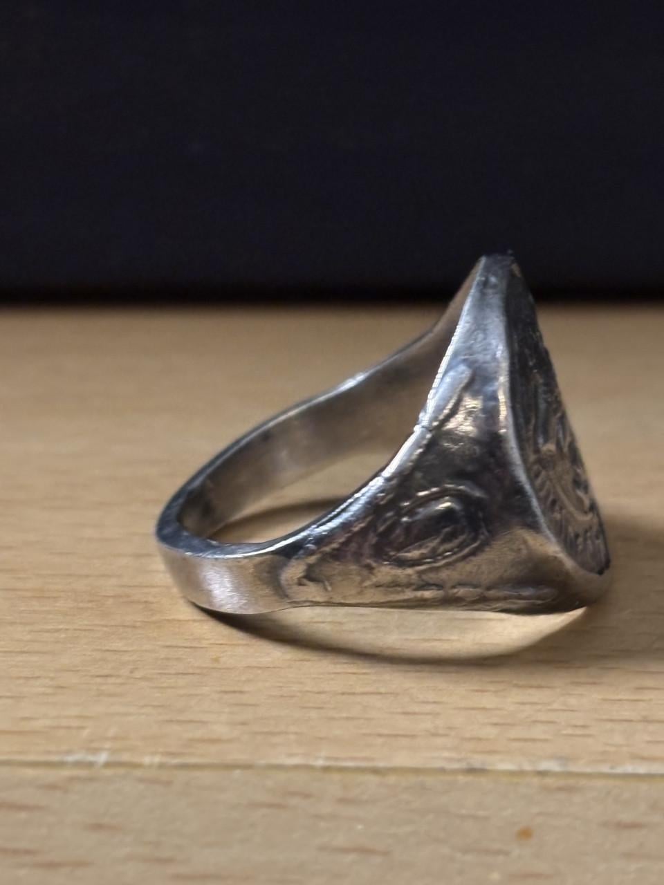 Zilveren ring oorlog