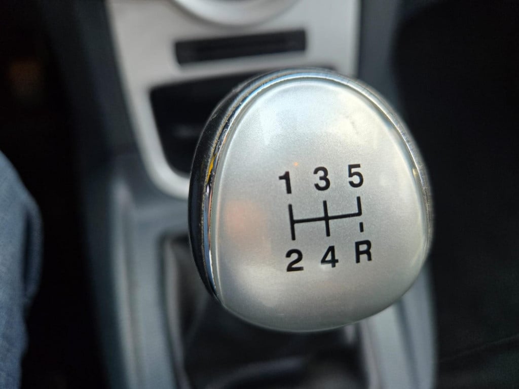 Ford Fiesta 1.25 44kw 3dr, cruise control