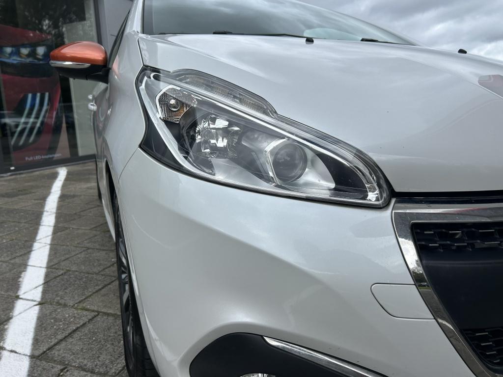 Peugeot 208 1.2 puretech 110pk 5d roland garros apple carplay | navigatie |