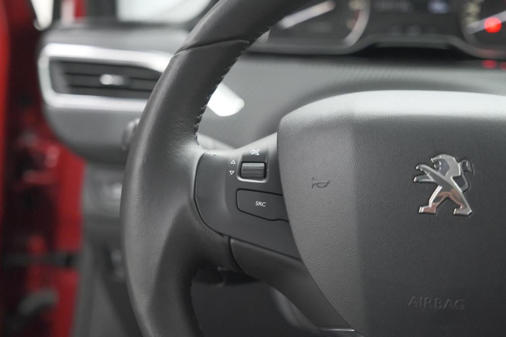 Peugeot 2008 puretech 110 eat6 active | camera | apple carplay | parkeersen