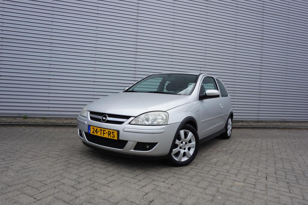Opel Corsa 1.2-16v silverline airco / elektr. ramen / lm velgen / nap