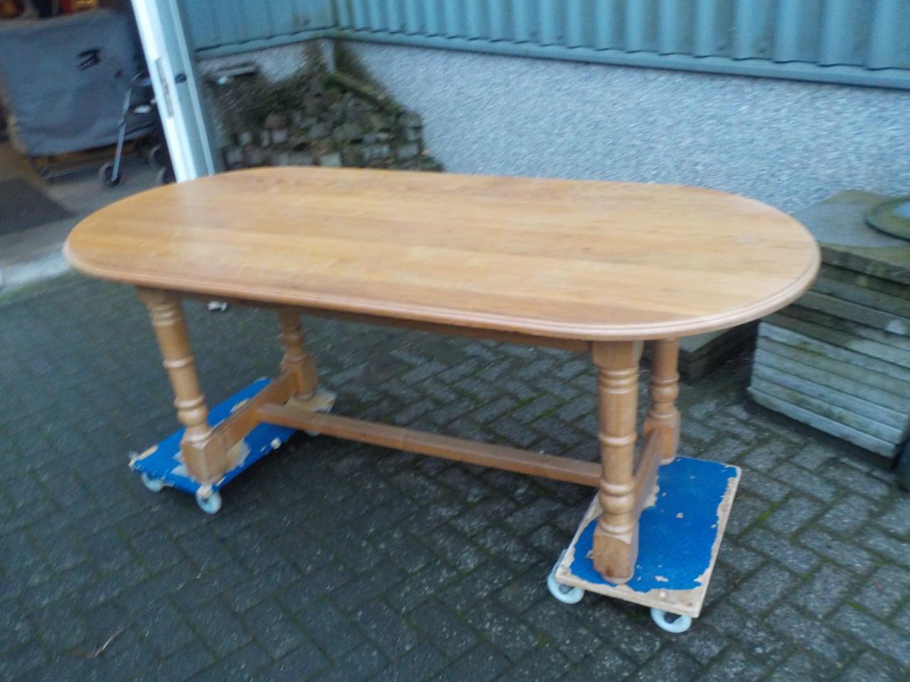 Massief blank eiken ovale eettafel 90 x 200 cm in zeer goede staat