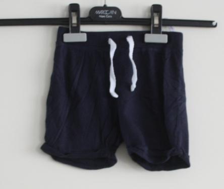 Donkerblauwe korte broek maat 86